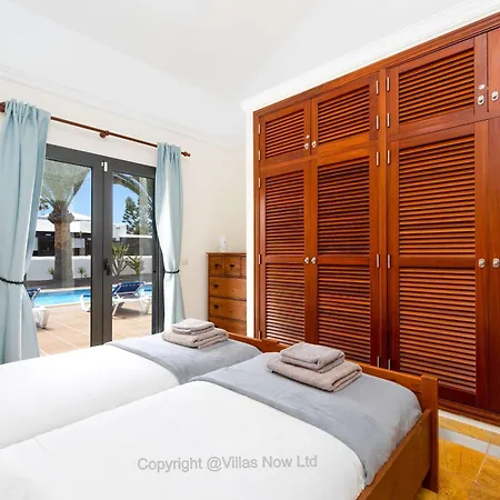 Del Faro - Sunshine Awaits By Now Ltd Villa Playa Blanca (Lanzarote)