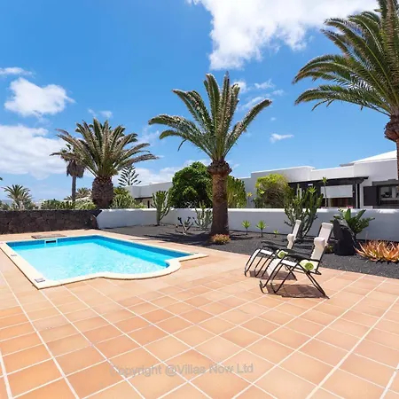 Del Faro - Sunshine Awaits By Now Ltd * Playa Blanca (Lanzarote)