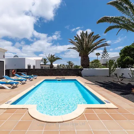 Del Faro - Sunshine Awaits By Now Ltd * Playa Blanca (Lanzarote)