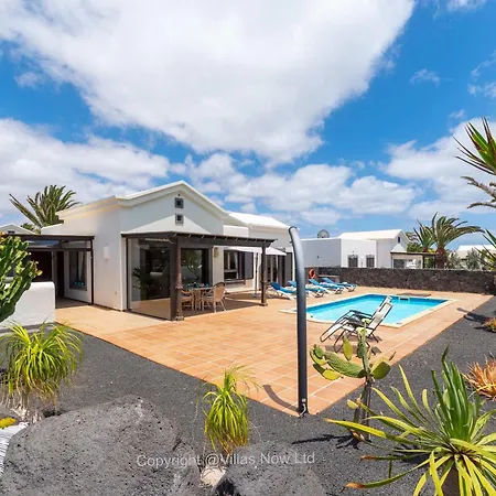 Del Faro - Sunshine Awaits By Now Ltd Villa Playa Blanca (Lanzarote)